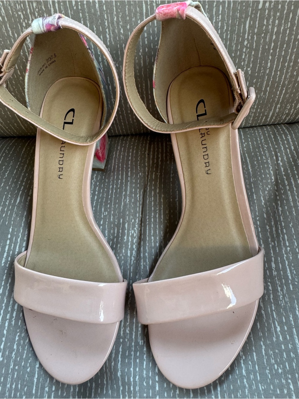 CL by Laundry Sz 7M Women's Pink Patent Ankle-Strap Sandals NWOT 😊😊
